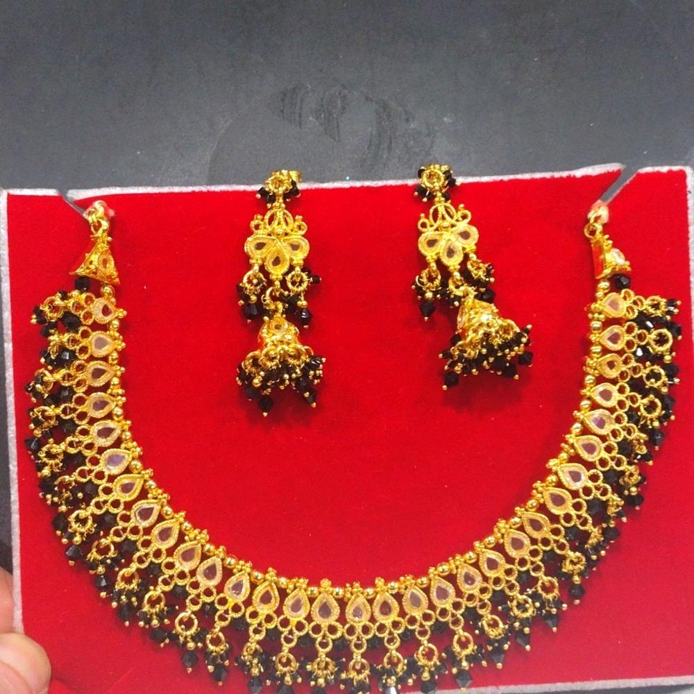 Indian necklace and earring set